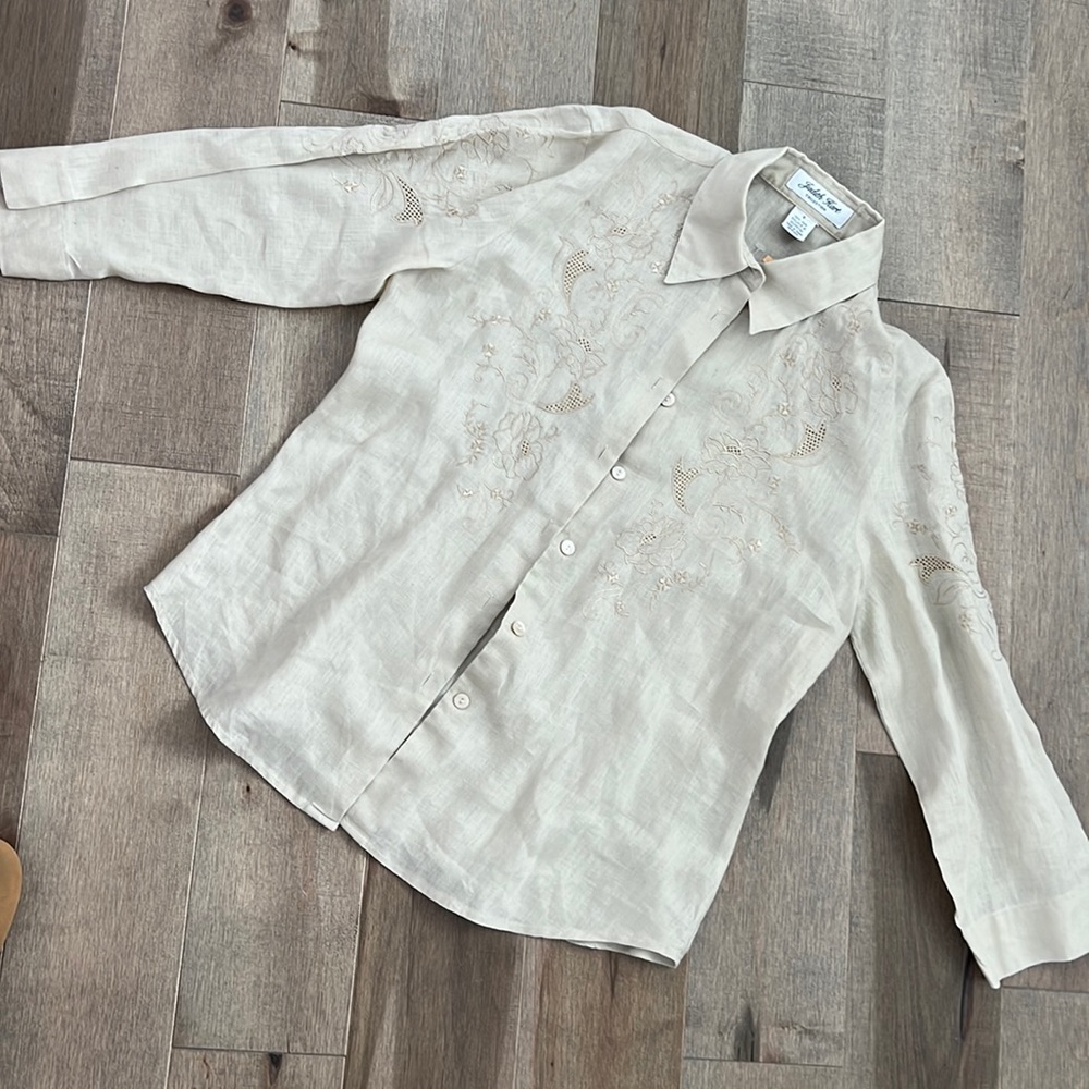 Linen embroidery beige top, size 8